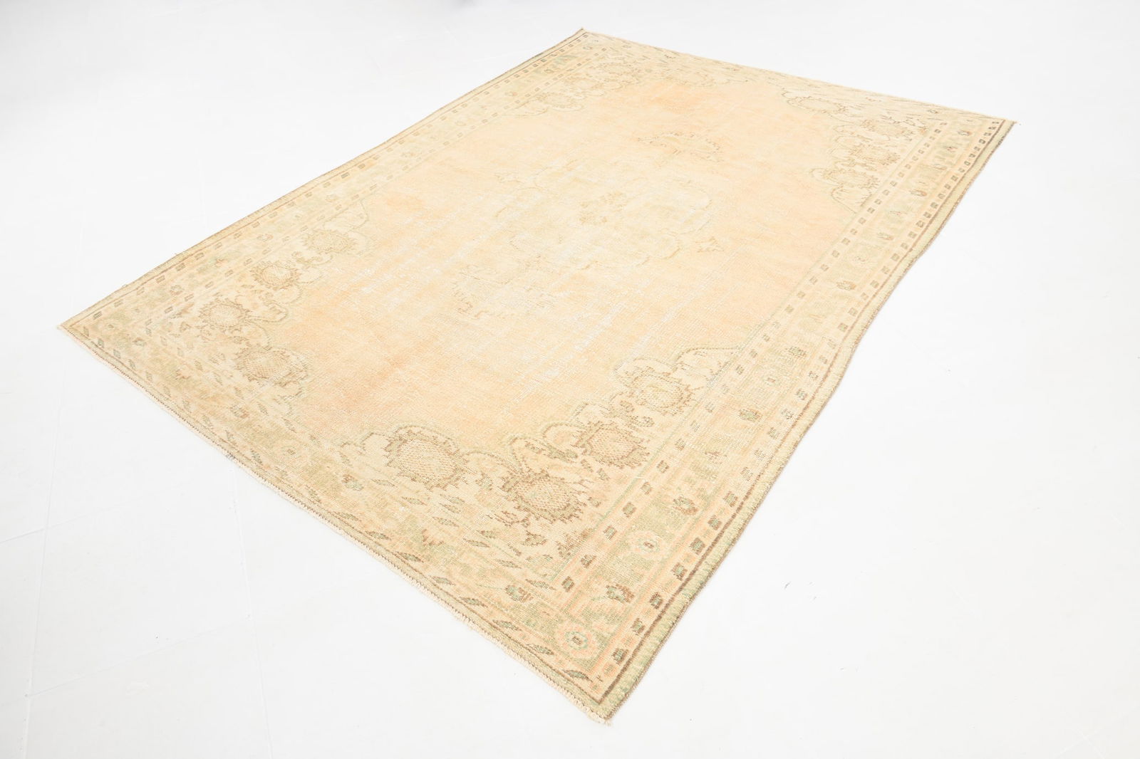 6'4'' x 8'6'' Handmade Vintage Wool Rug - 6488 - 4
