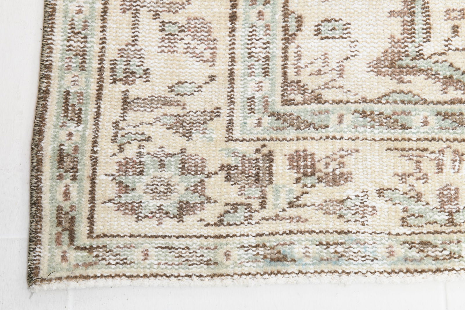 5'0'' x 8'11'' Handmade Vintage Wool Rug - 3570 - 13