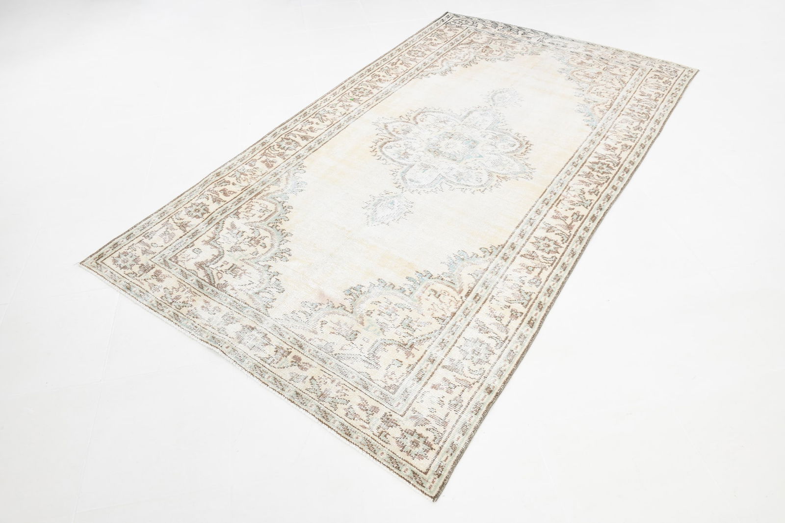 5'0'' x 8'11'' Handmade Vintage Wool Rug - 3570 - 4