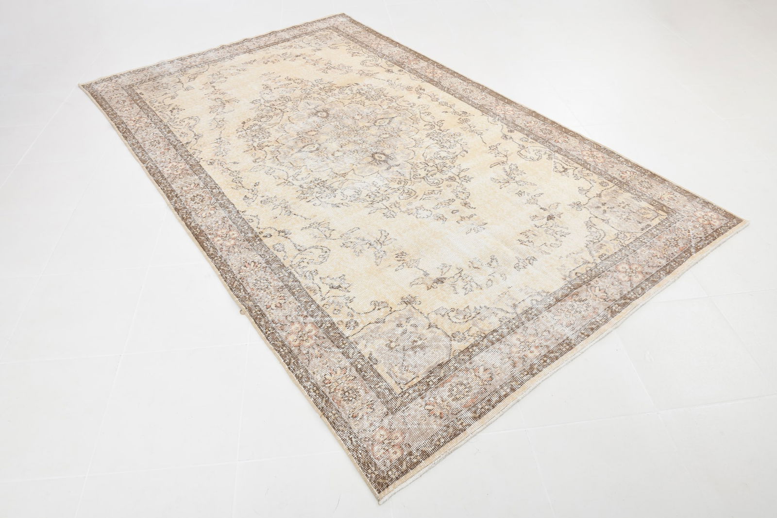 6'2'' x 10'1'' Handmade Vintage Wool Rug - 4999 - 3