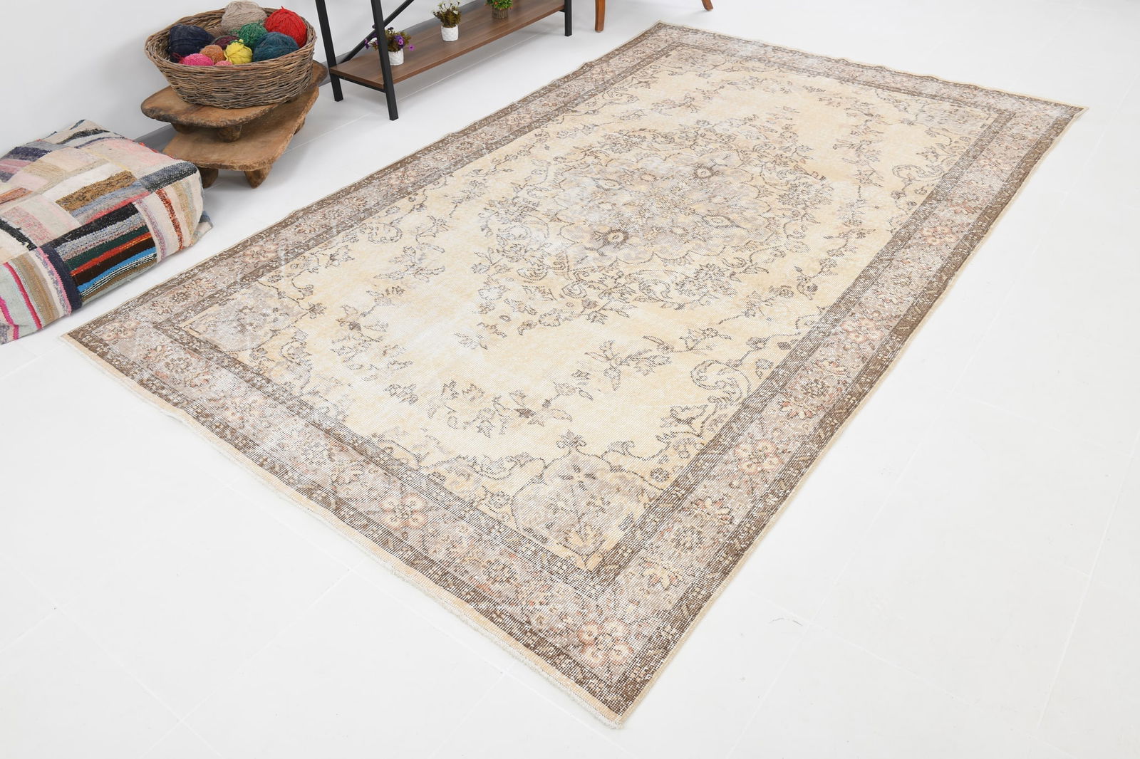 6'2'' x 10'1'' Handmade Vintage Wool Rug - 4999 - 7