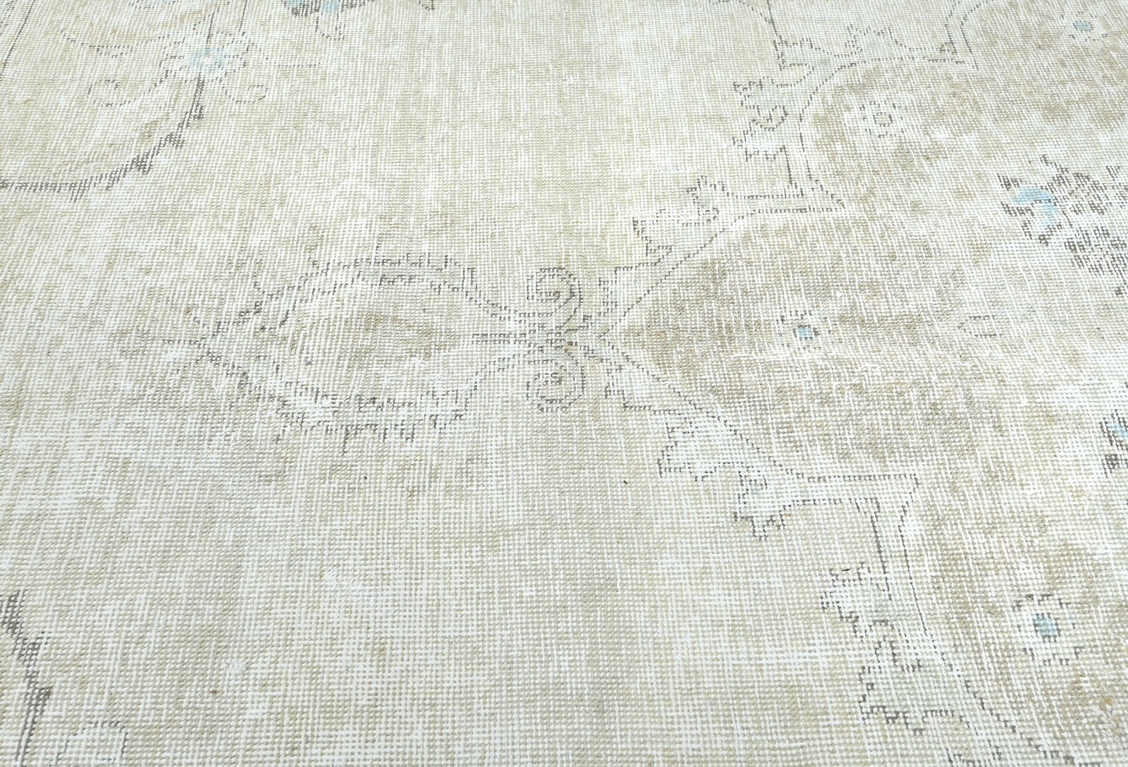 Muted Beige Antique Floral Traditional 6X9 Distressed Vintage Oriental Rug - 6