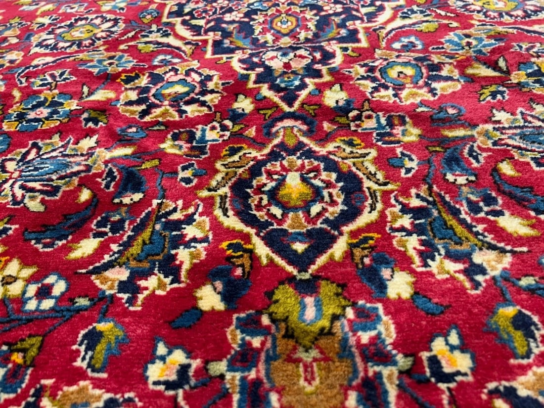 Hand-Knotted Persian Kashan Red Semi-Antique 1970s Oriental Area Rug Carpet 6'4" x 10'9" - 9