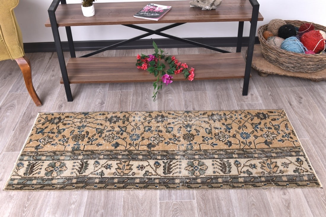 1'10'' x 4'10'' Turkish Vintage Runner Rug - 240628 (1 of 13)