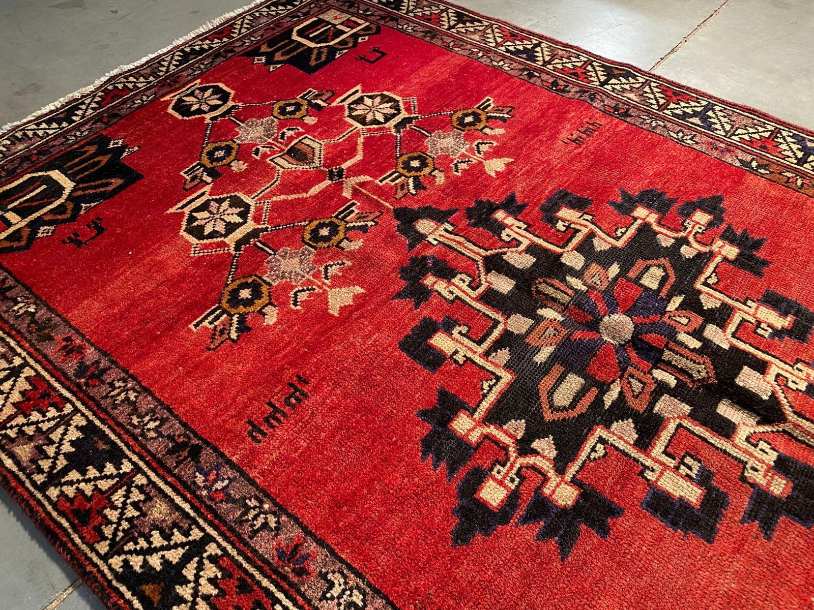 Exquisite Vintage Persian Rug 3'.7"x6'.6" - 8