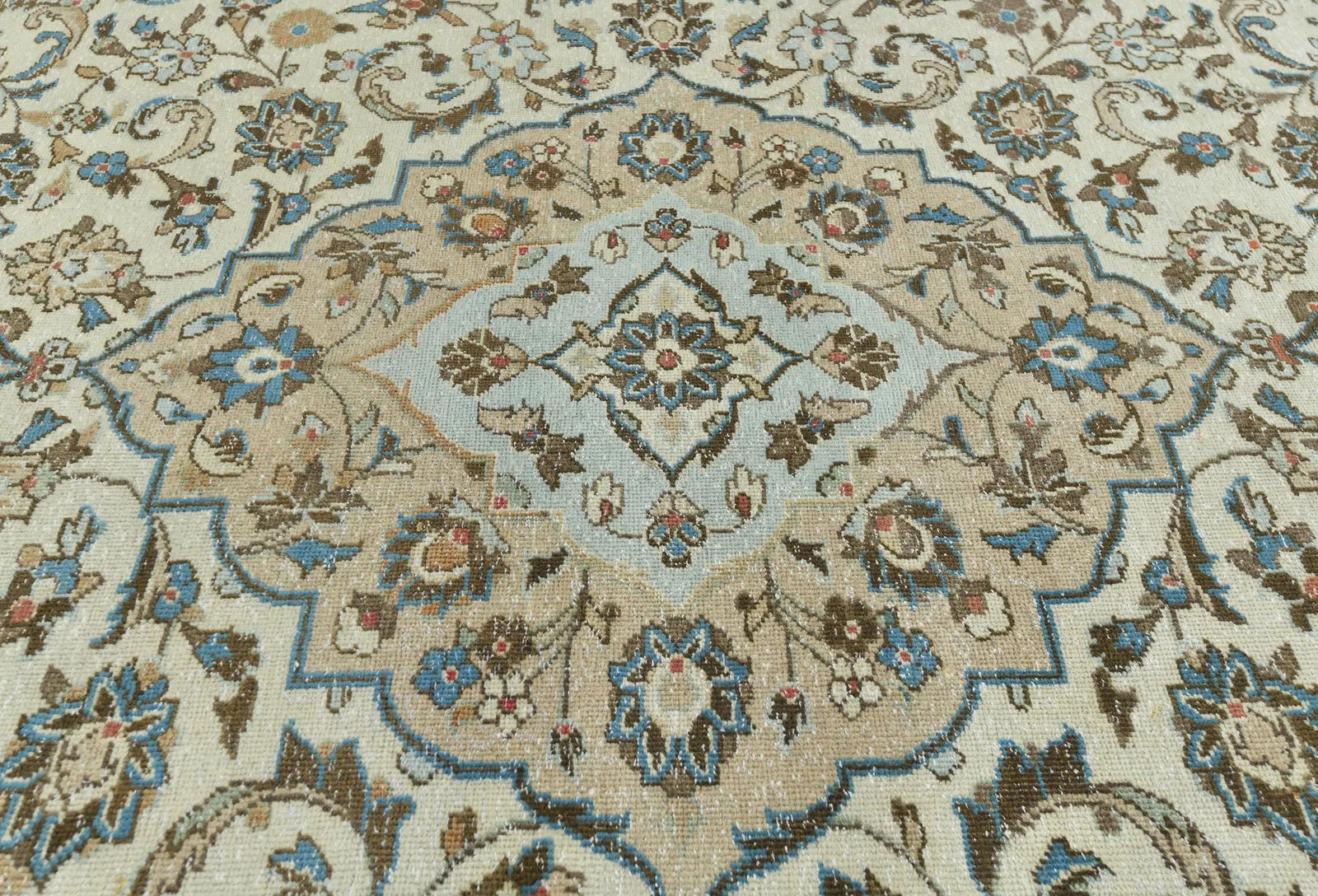 Semi Antique Muted Cream Floral 6X9 Distressed Vintage Oriental Rug - 5