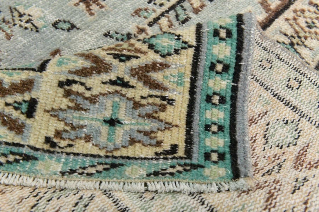 5'3'' x 8'6'' Decorative Vintage Rug - 24779 - 19