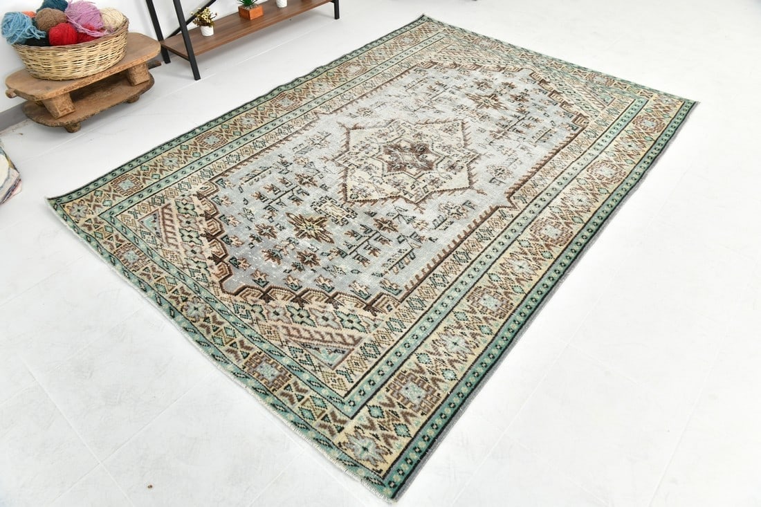 5'3'' x 8'6'' Decorative Vintage Rug - 24779 - 6