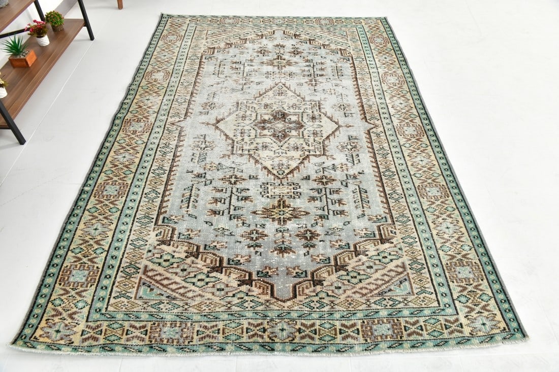 5'3'' x 8'6'' Decorative Vintage Rug - 24779 - 7