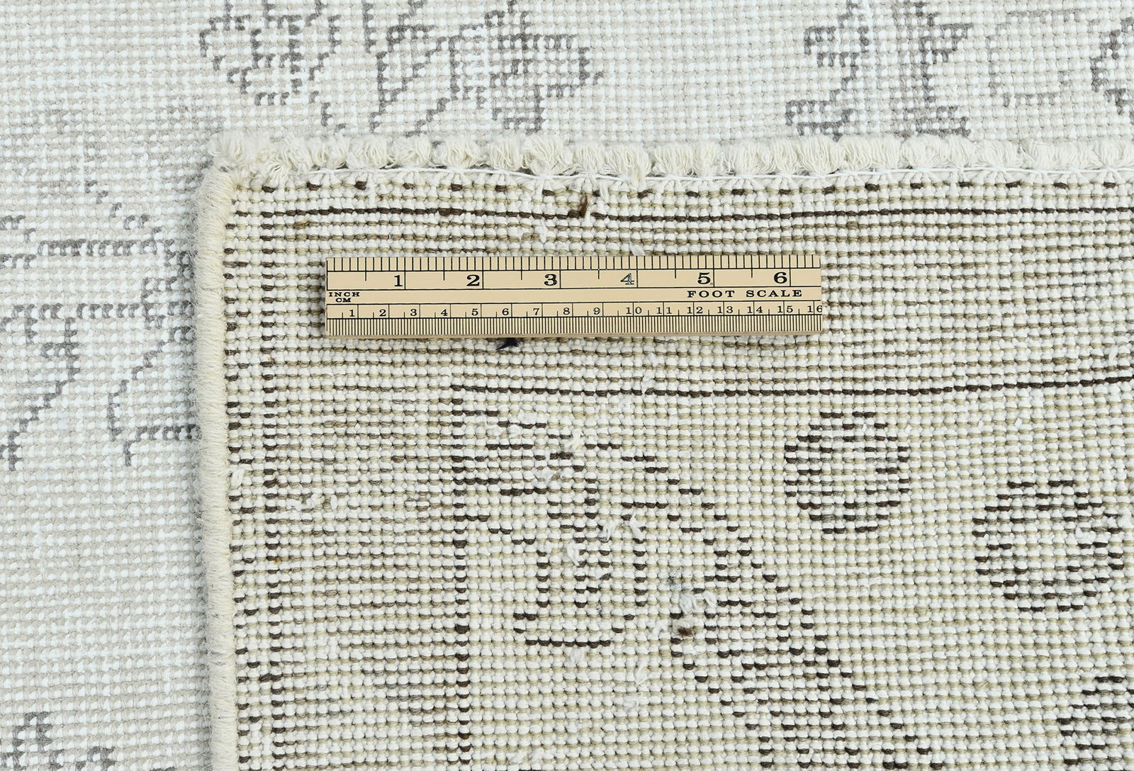 Antique Muted Beige Floral 6X9 Distressed Vintage Oriental Rug - 11