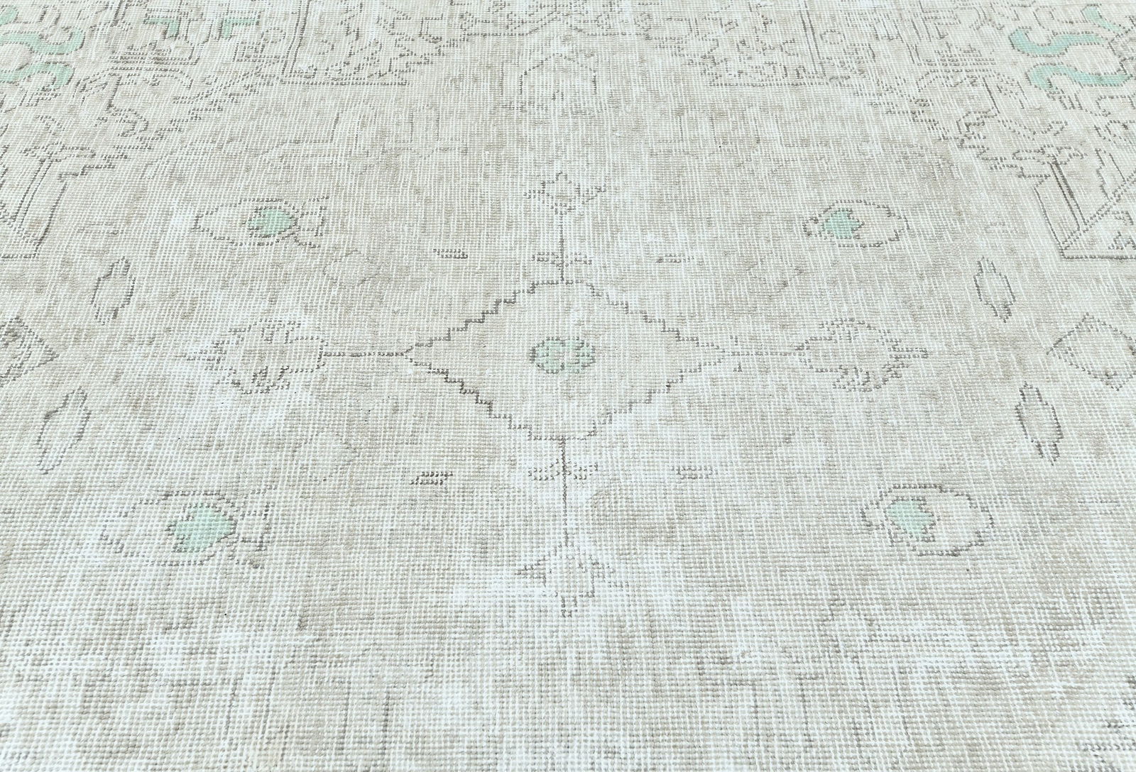 Antique Muted Beige Floral 6X9 Distressed Vintage Oriental Rug - 6