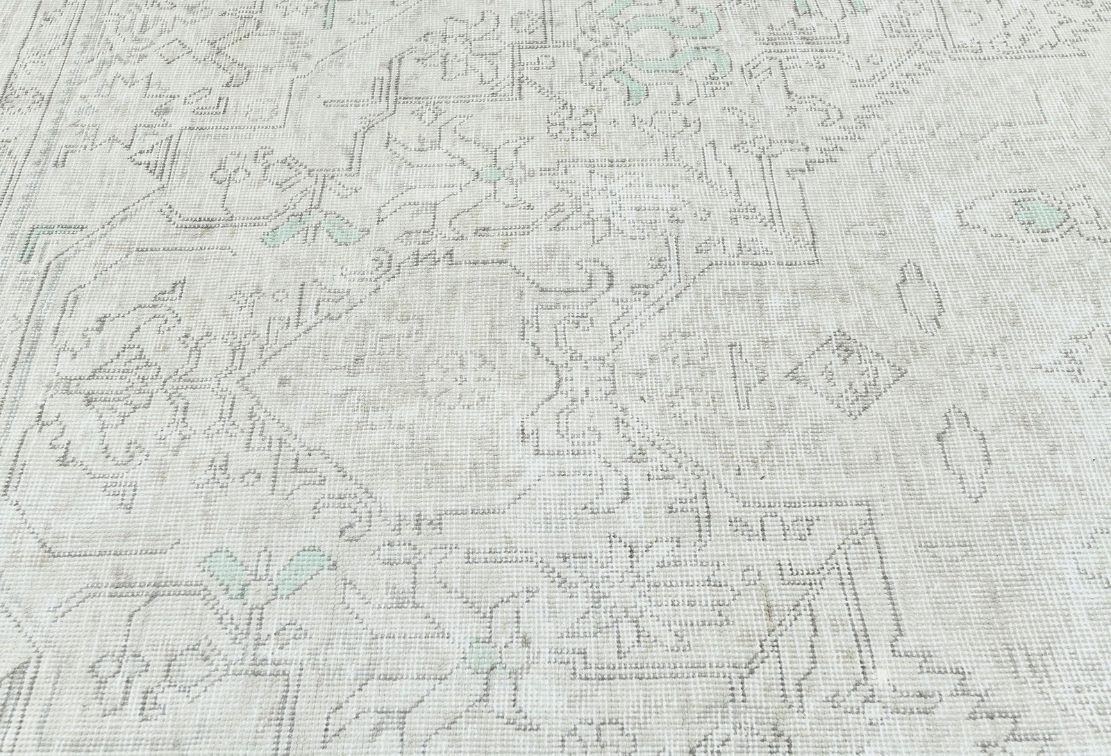 Antique Muted Beige Floral 6X9 Distressed Vintage Oriental Rug - 7