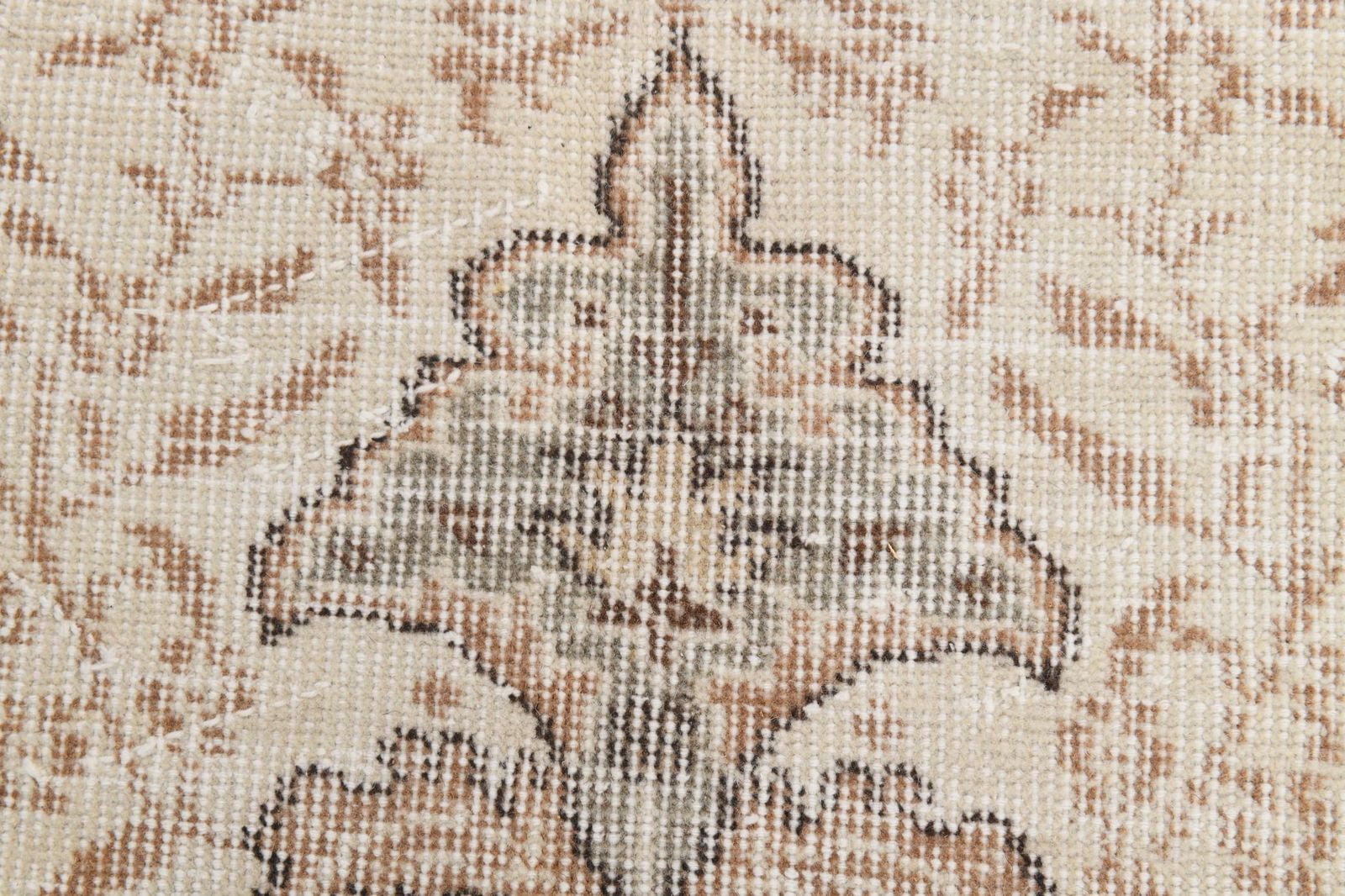 5'4'' x 8'9'' Handmade Vintage Wool Rug - 6383 - 11