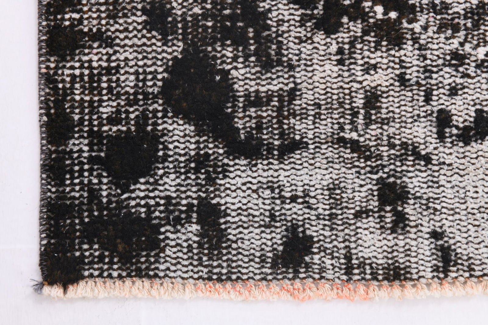 5'2'' x 7'11'' Handmade Vintage Wool Rug - 5049 - 12