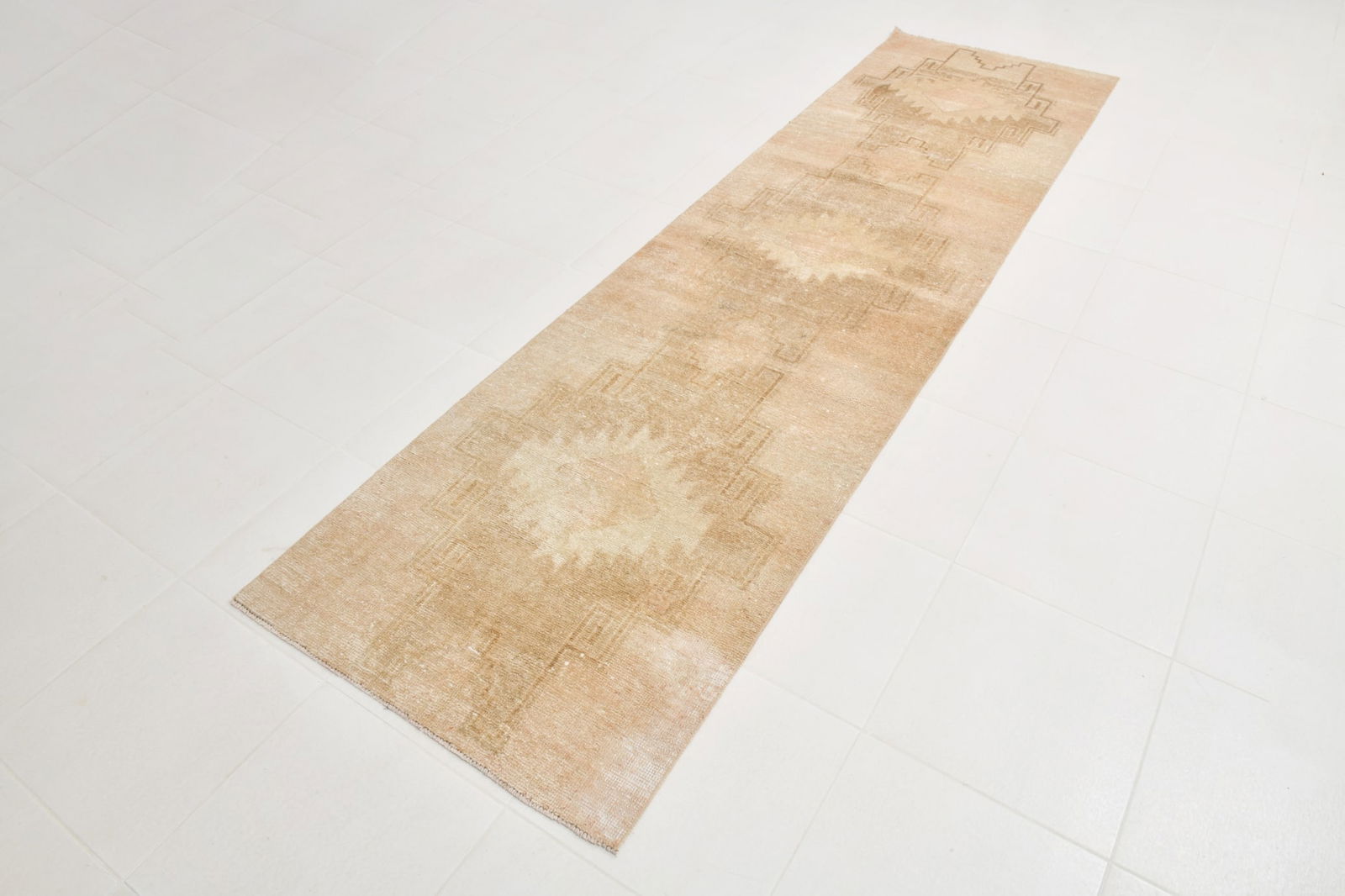 2'9'' x 10'2'' Handmade Vintage Wool Rug - 22437 - 3