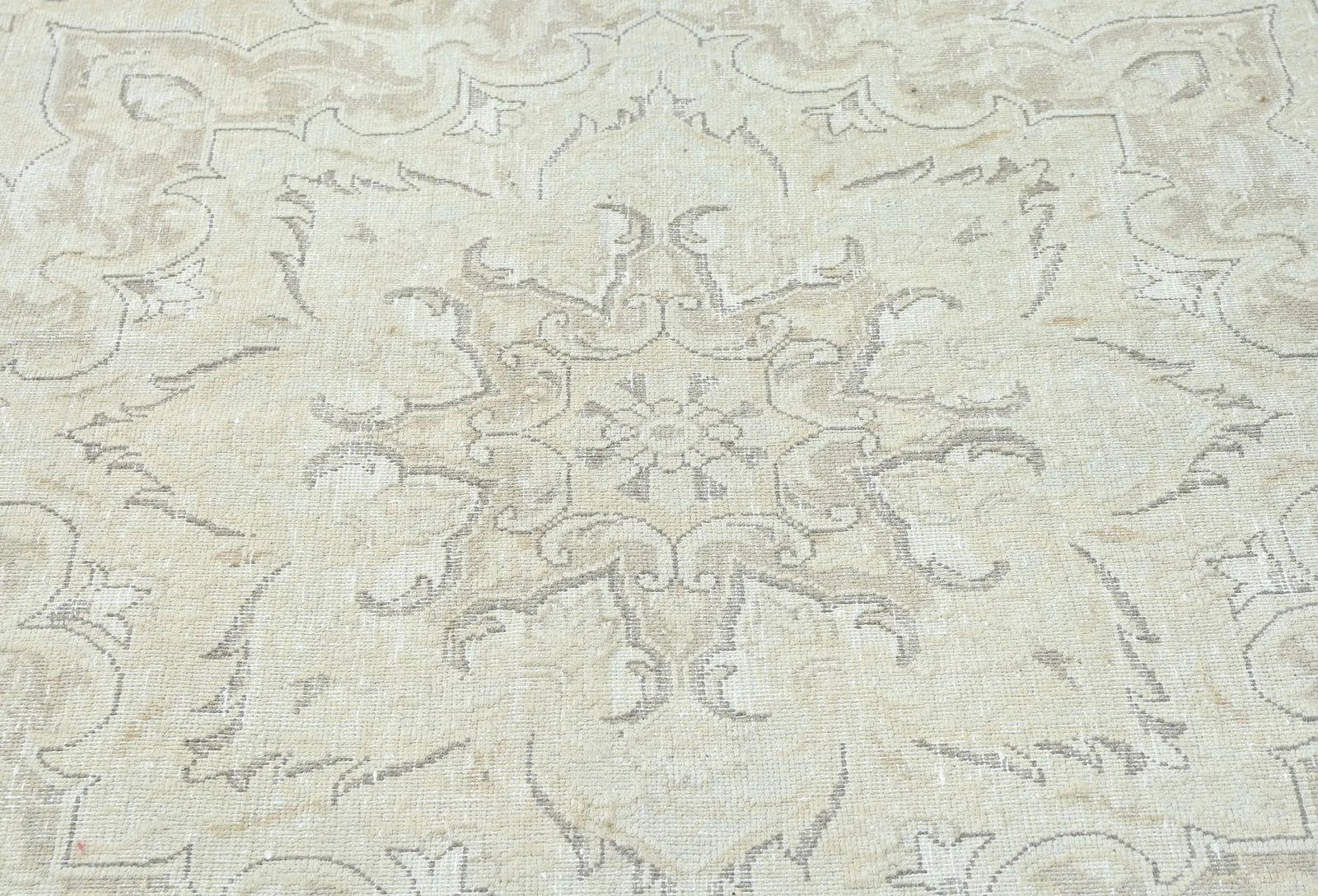 Antique Muted Beige Floral 10X13 Distressed Vintage Oriental Rug - 5