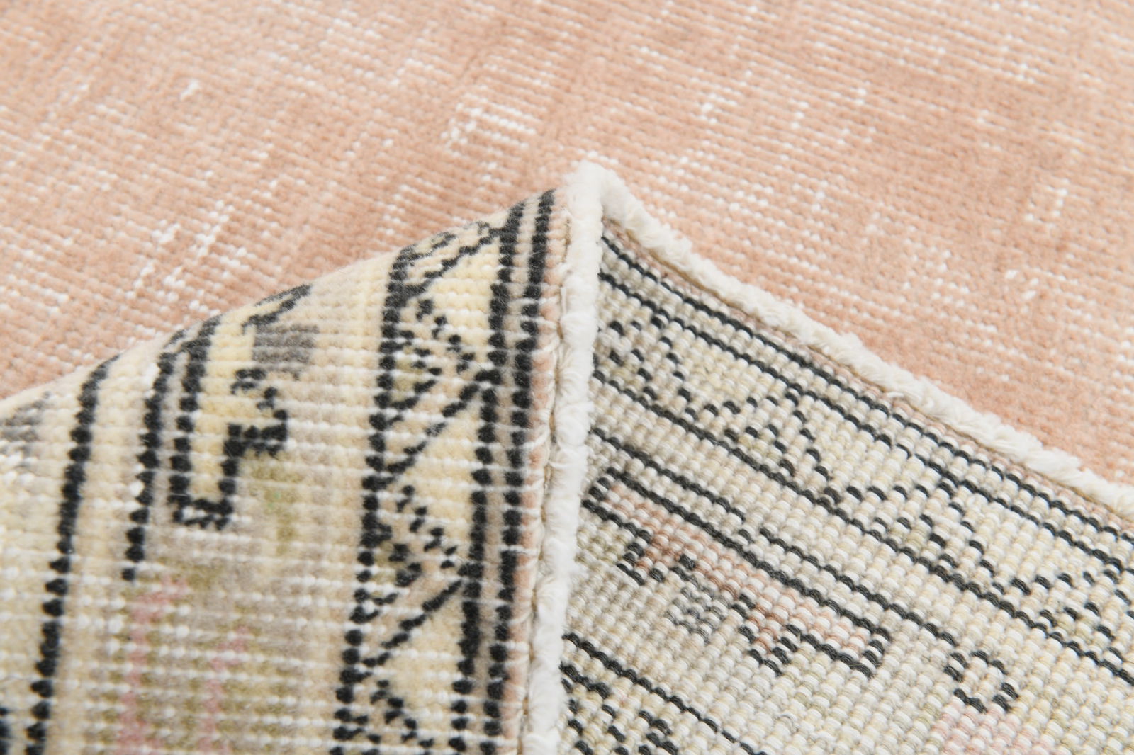 6'3'' x 10'4'' Handmade Vintage Wool Rug - 17896 - 17