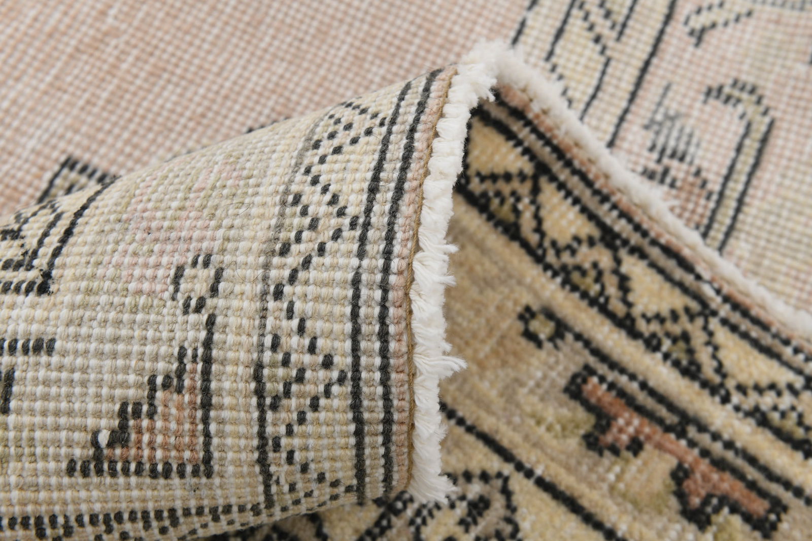 6'3'' x 10'4'' Handmade Vintage Wool Rug - 17896 - 19