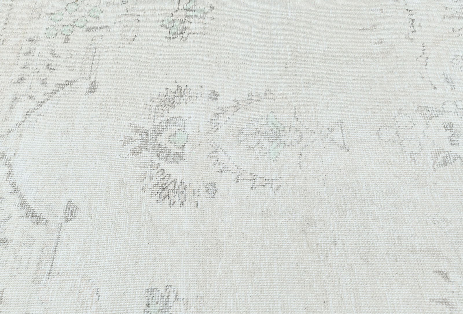 Antique Muted Beige Floral 6X9 Distressed Vintage Oriental Rug - 7