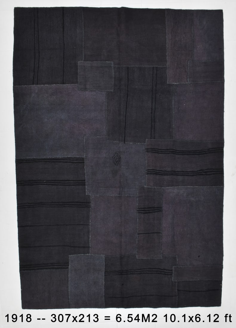 6'11'' x 10'0'' Decorative Vintage Rug - 1918 (1 of 20)