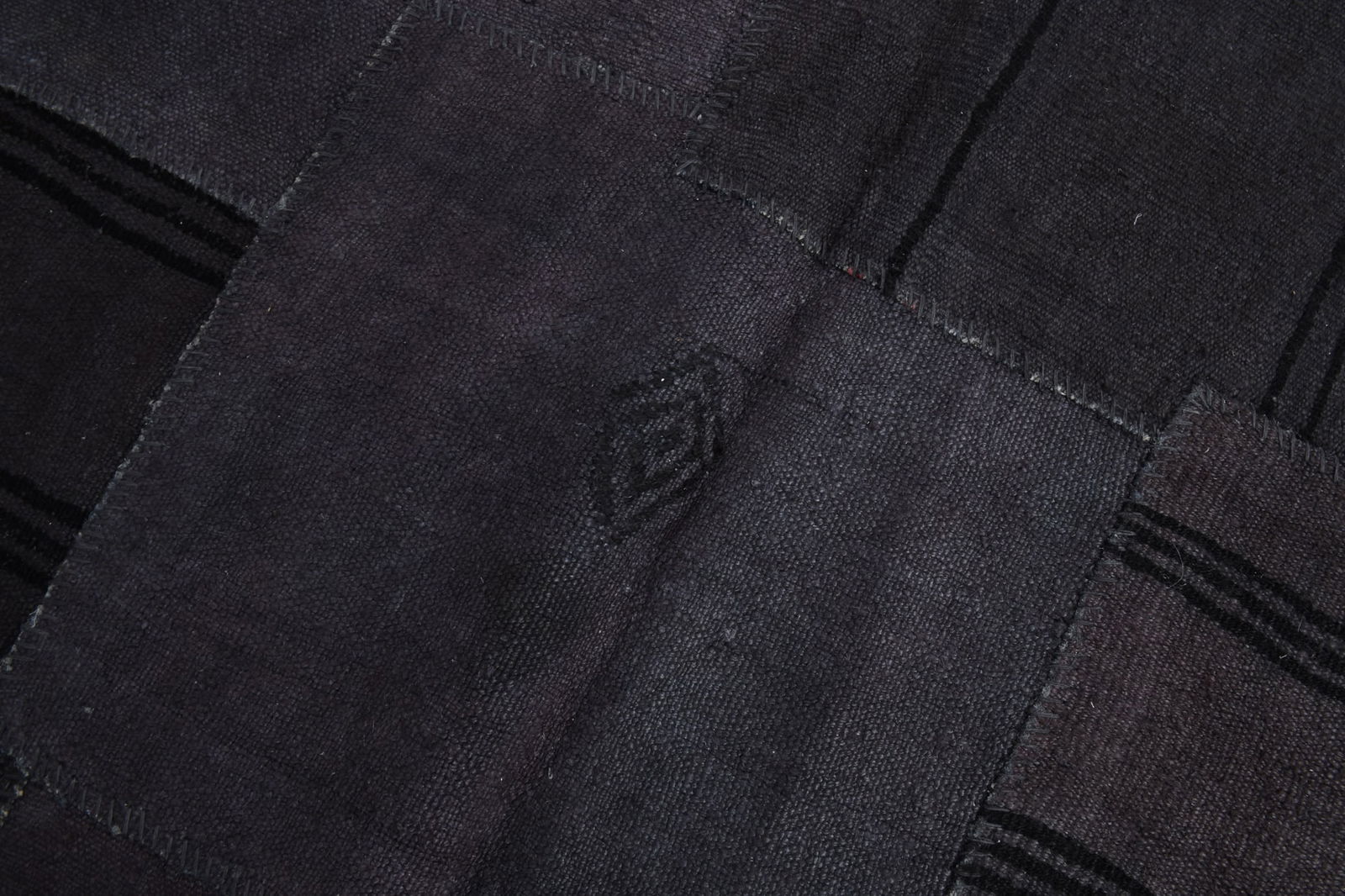 6'11'' x 10'0'' Decorative Vintage Rug - 1918 - 9