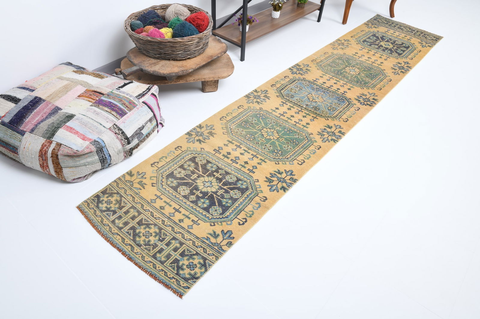 2'4'' x 11'2'' Handmade Vintage Wool Rug - 18010 - 4