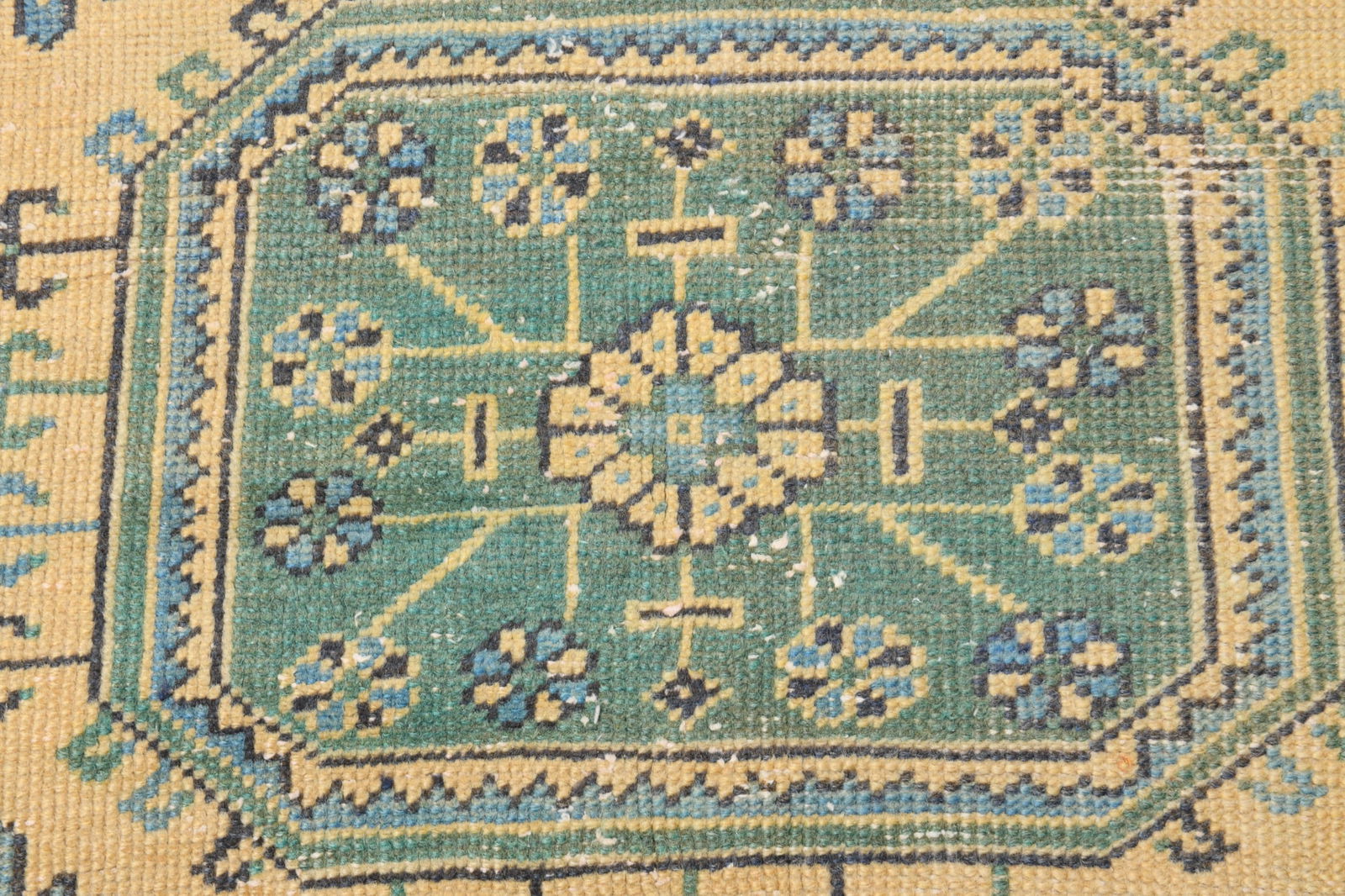 2'4'' x 11'2'' Handmade Vintage Wool Rug - 18010 - 8