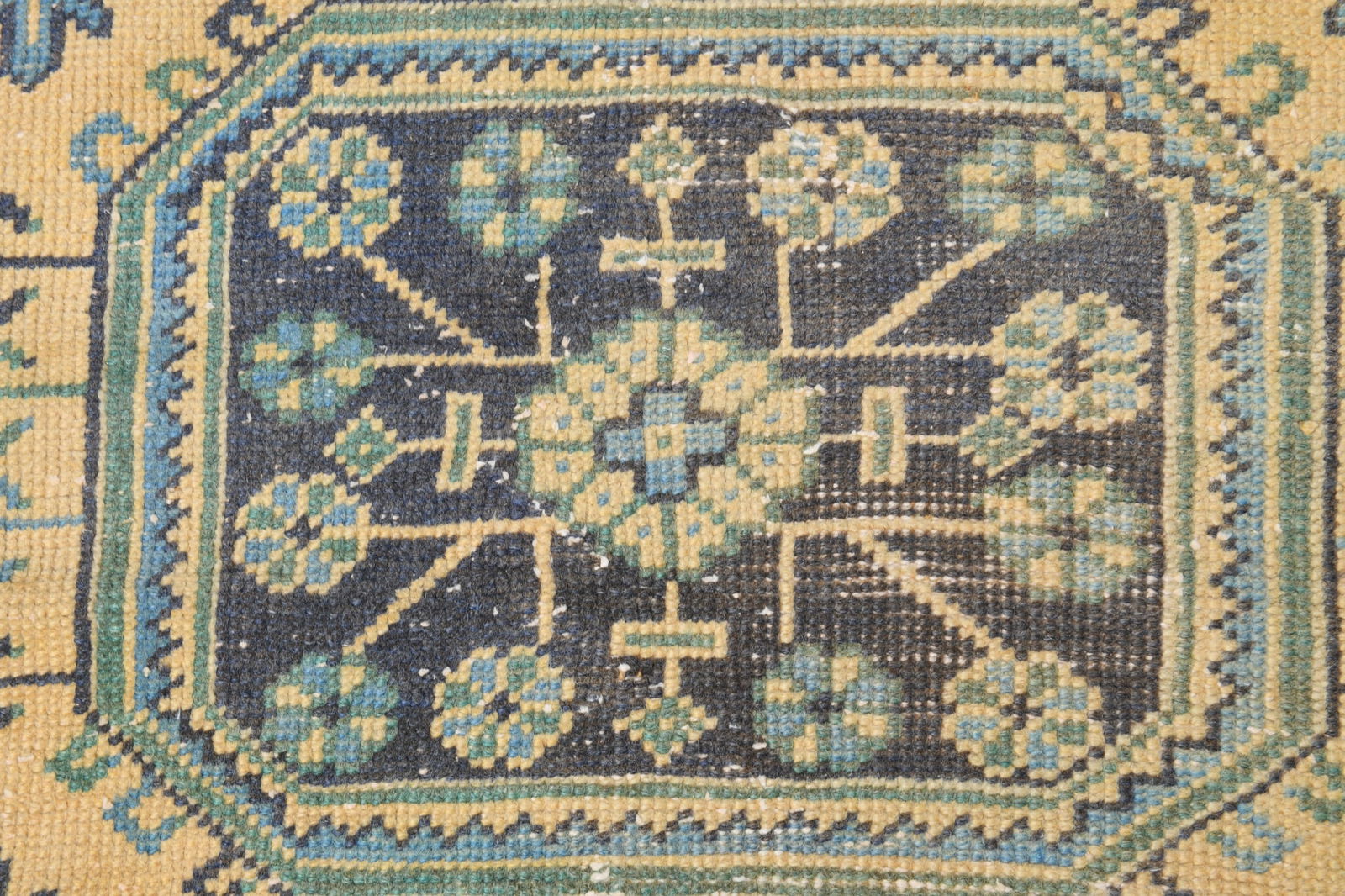 2'4'' x 11'2'' Handmade Vintage Wool Rug - 18010 - 9