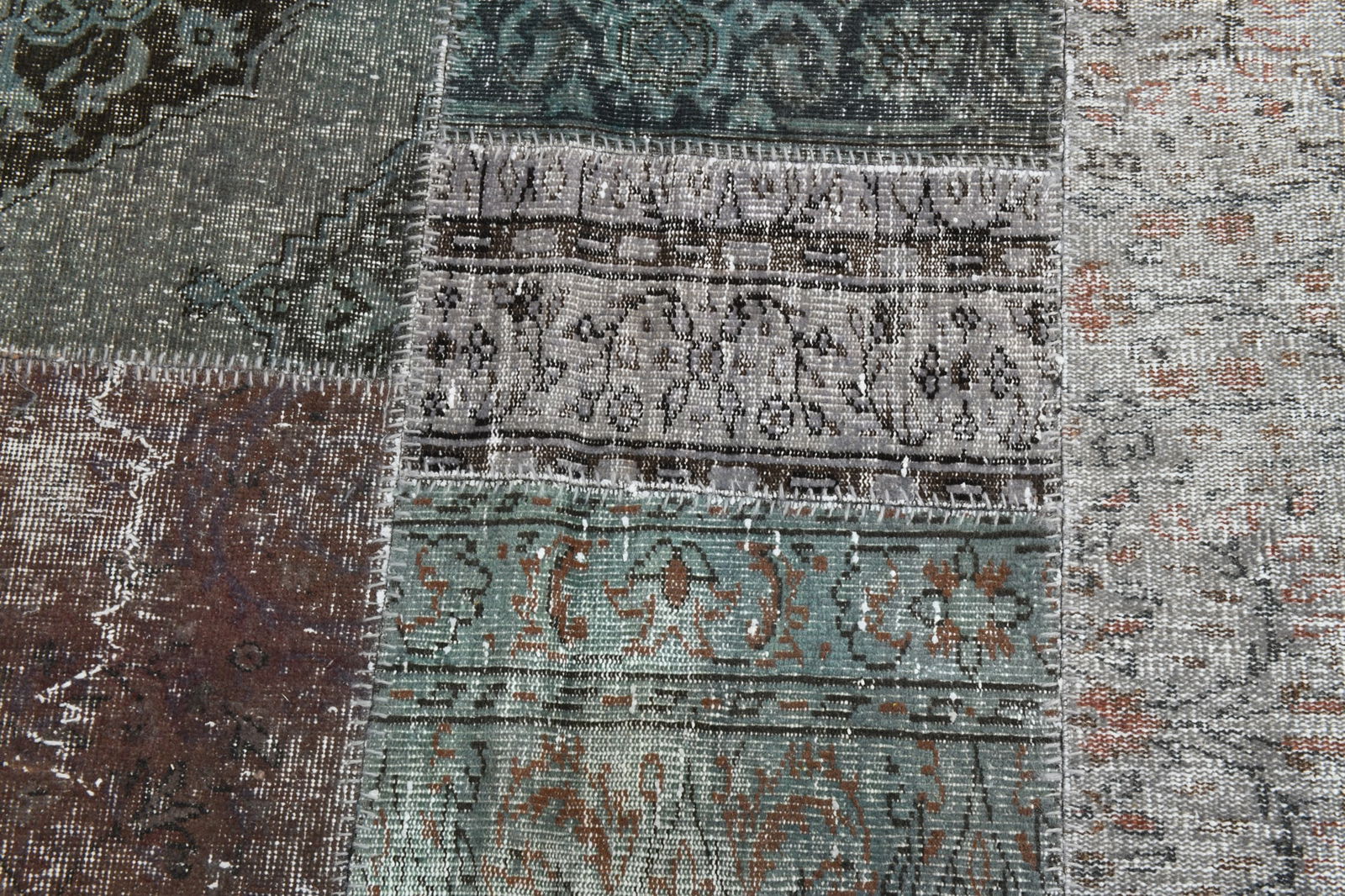 8'2'' x 11'7'' Handmade Vintage Wool Patchwork Rug - 597 - 11