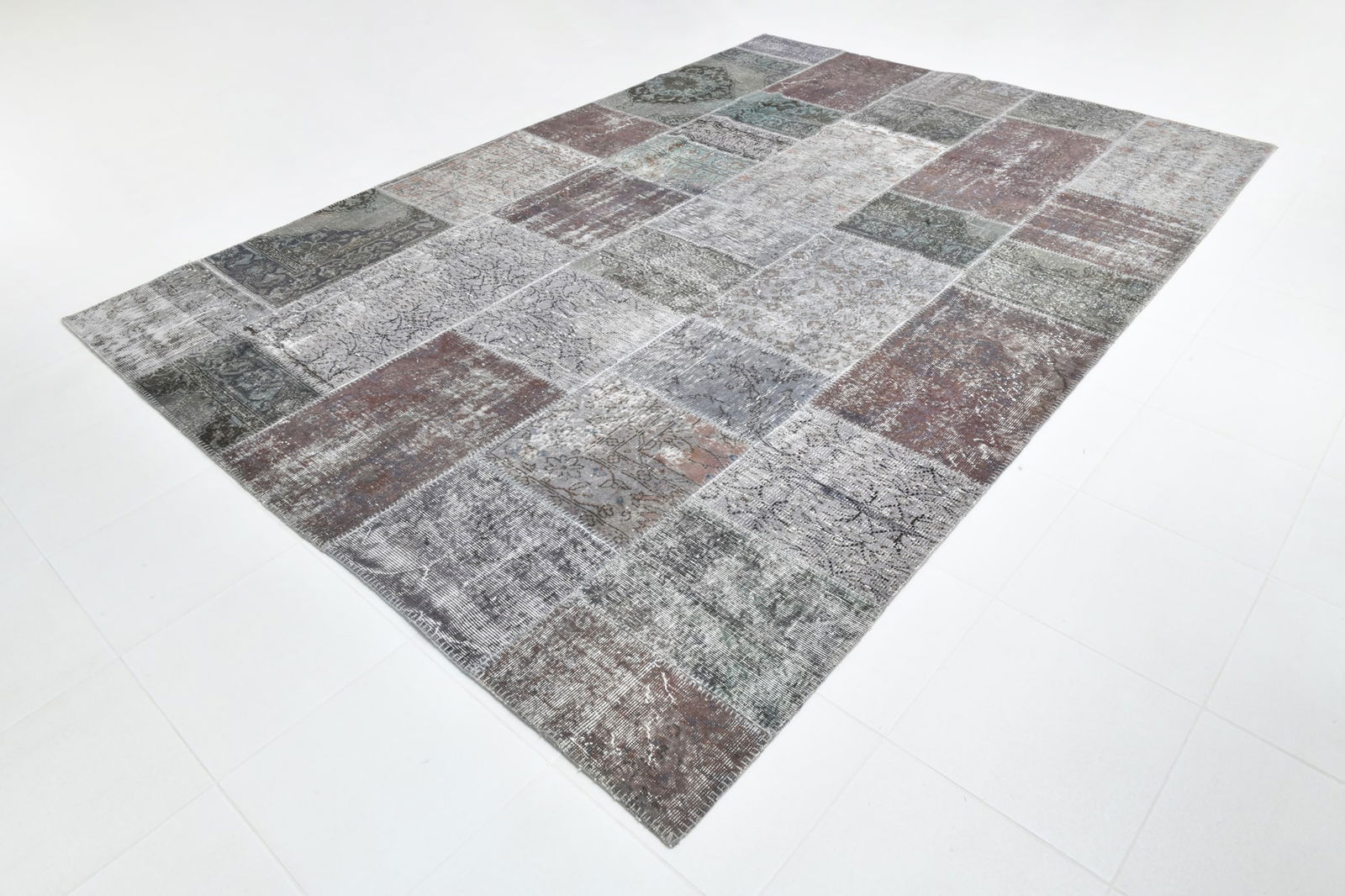 8'2'' x 11'7'' Handmade Vintage Wool Patchwork Rug - 597 - 3