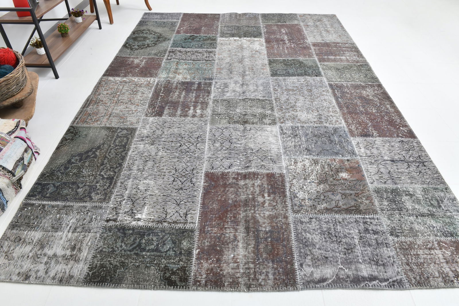 8'2'' x 11'7'' Handmade Vintage Wool Patchwork Rug - 597 - 8
