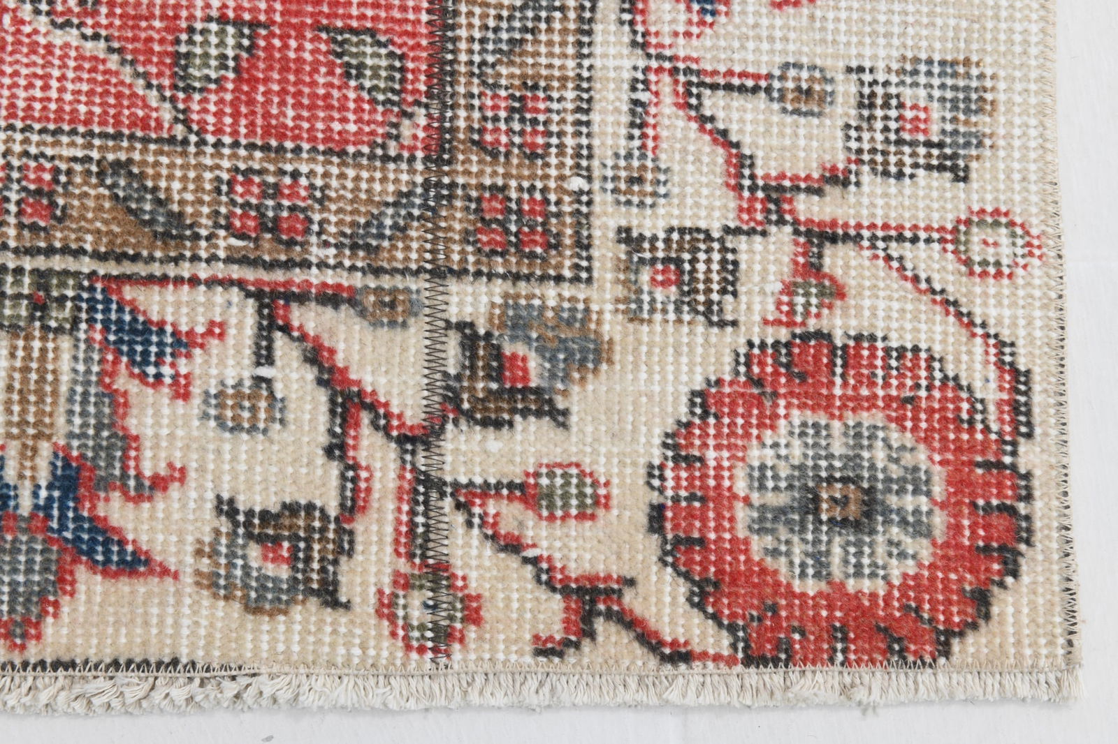 2'3'' x 6'6'' Turkish Vintage Runner Rug - 21342 - 16