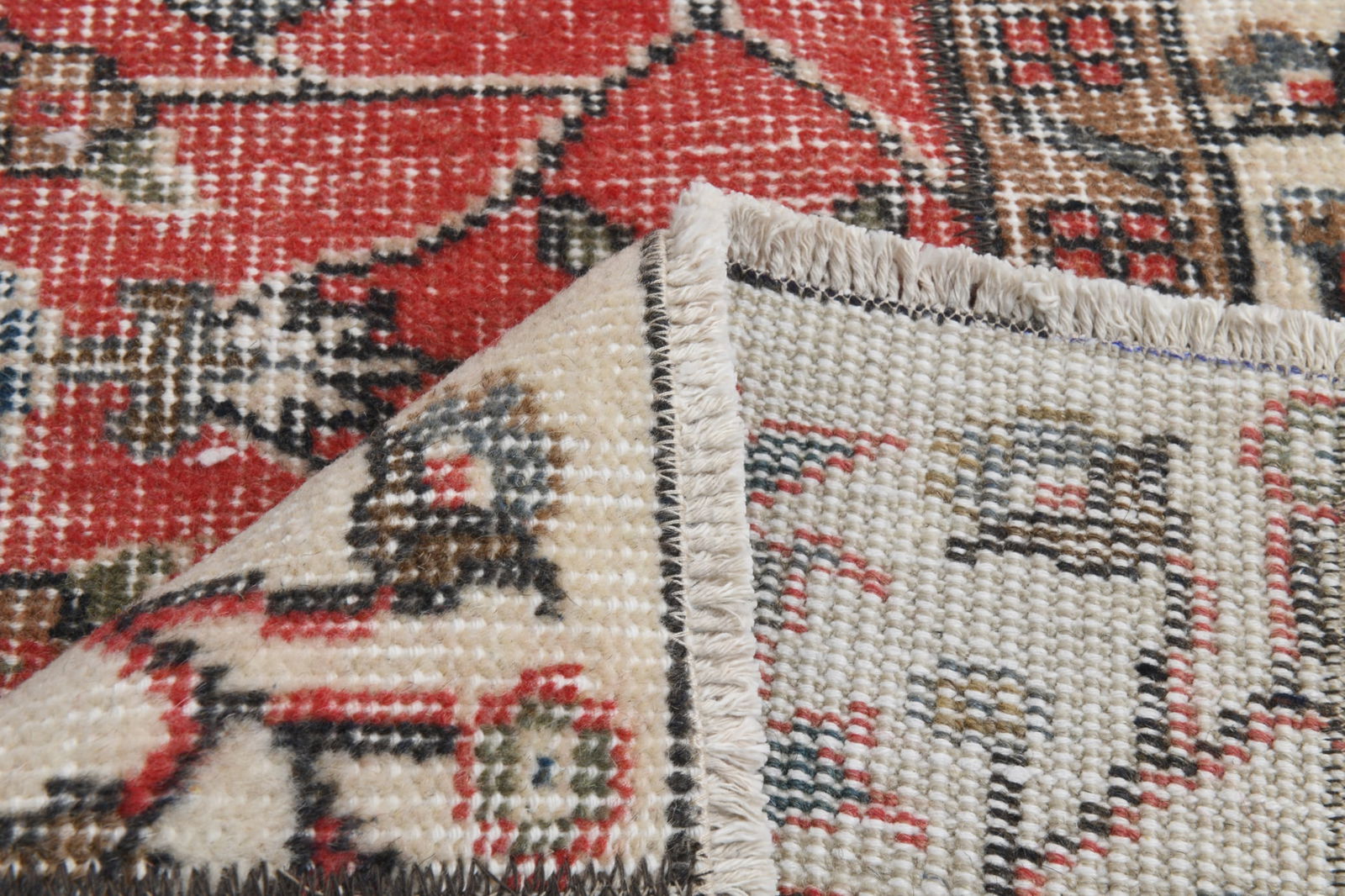 2'3'' x 6'6'' Turkish Vintage Runner Rug - 21342 - 18