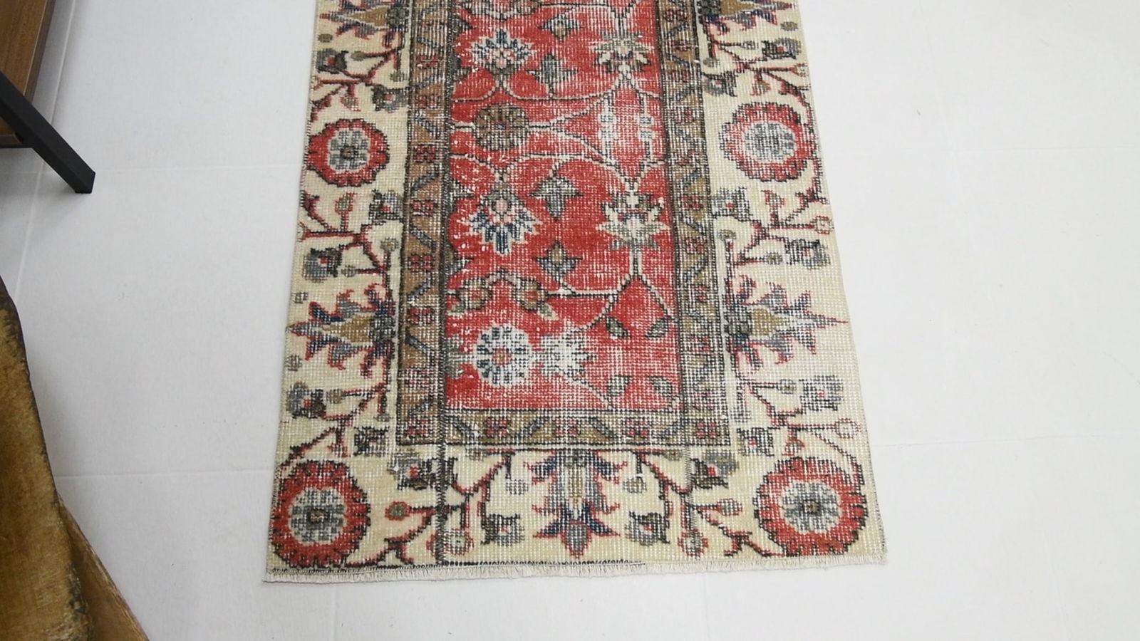 2'3'' x 6'6'' Turkish Vintage Runner Rug - 21342 - 9