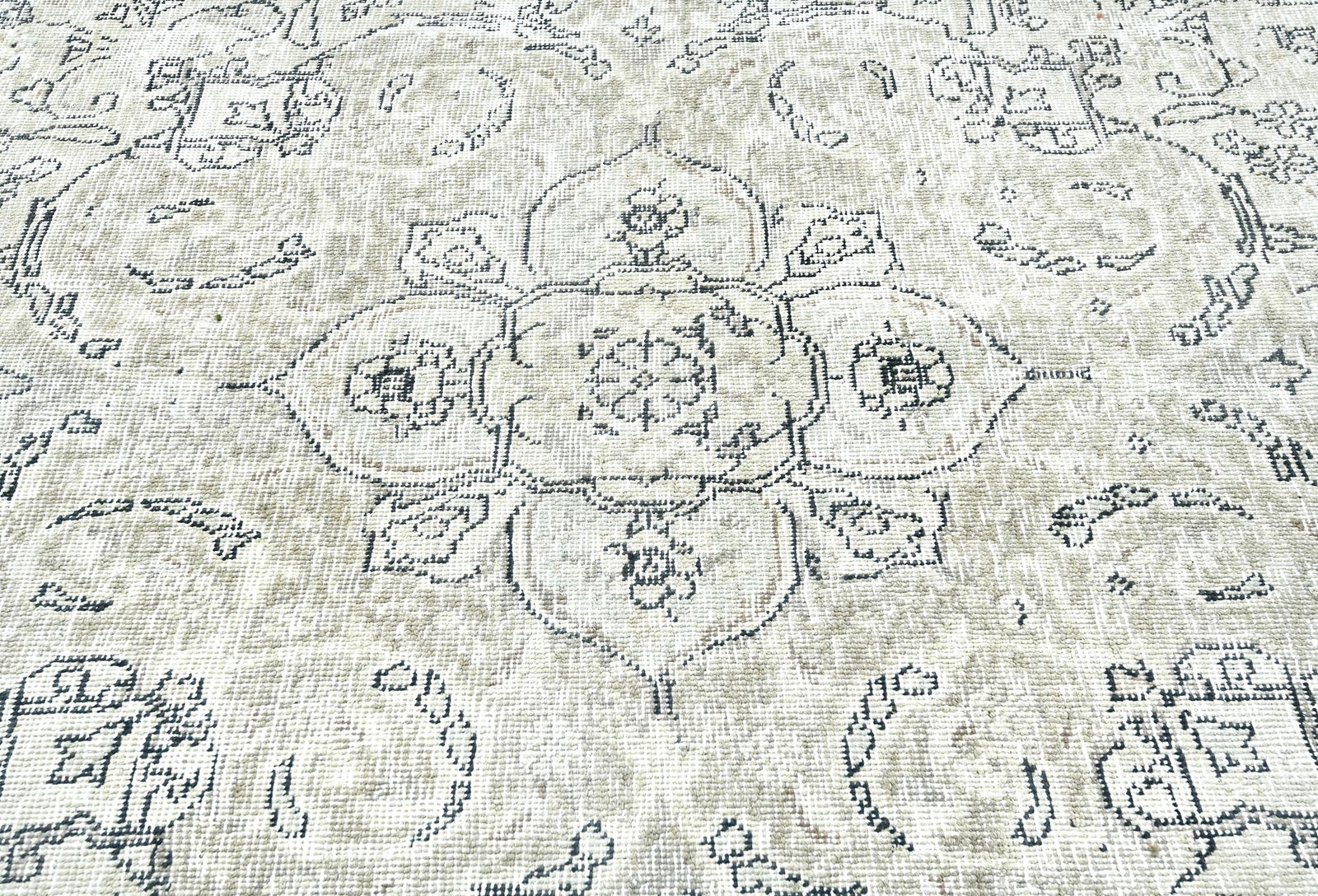 Muted Beige Antique Floral Traditional 6X10 Distressed Vintage Oriental Rug - 5