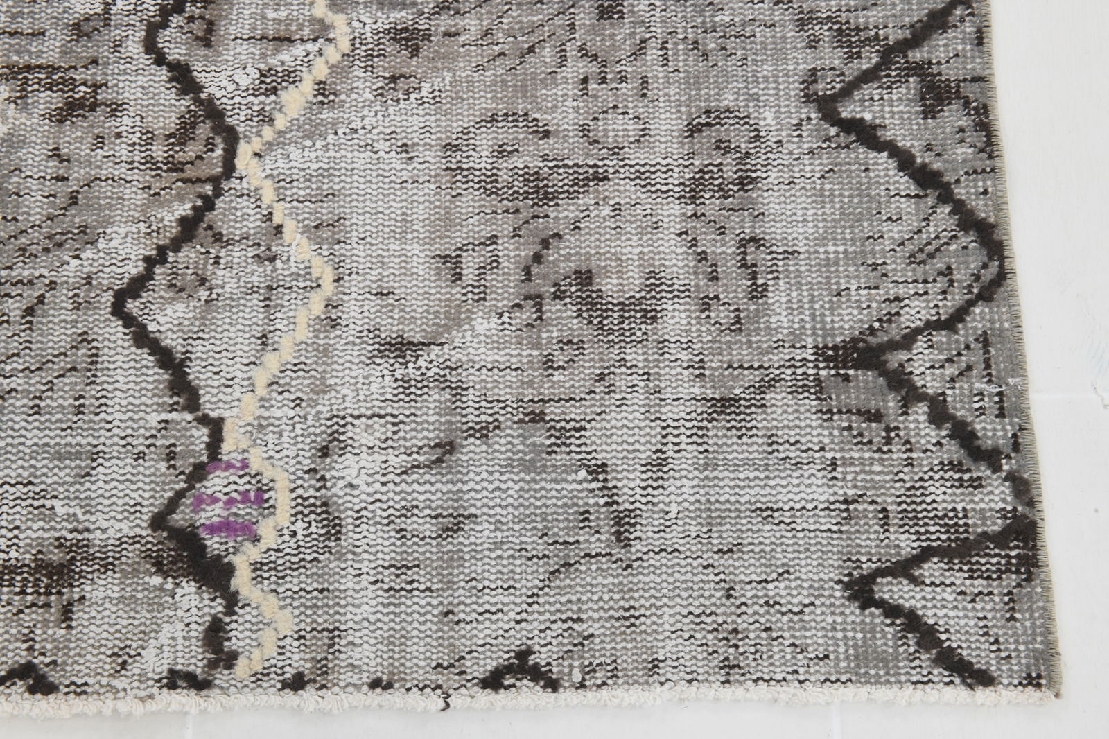 6'2'' x 7'10'' Handmade Vintage Wool Rug - 230 - 15