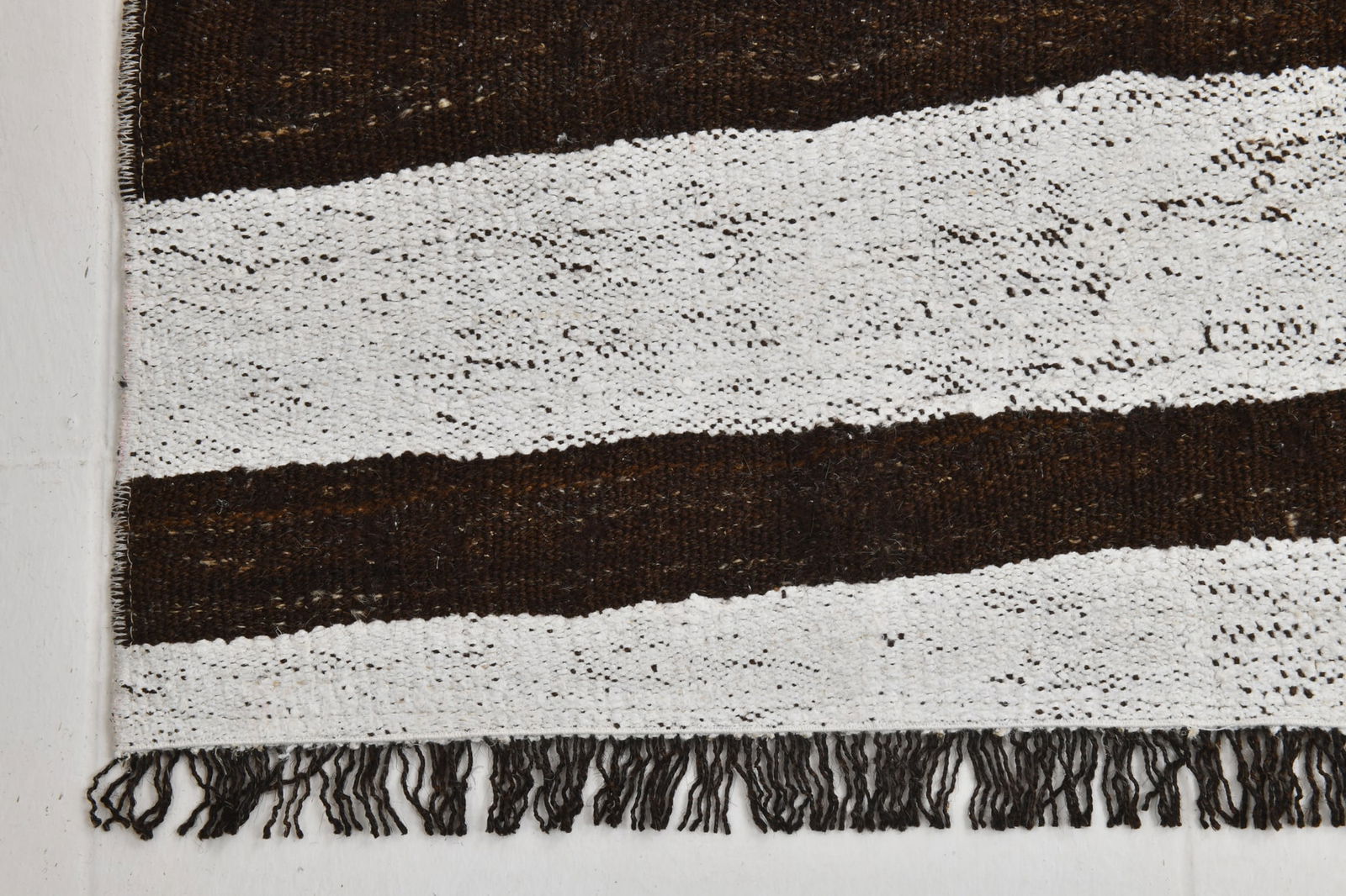 2'3'' x 7'10'' Turkish Vintage Hemp Rug - 53427 - 16