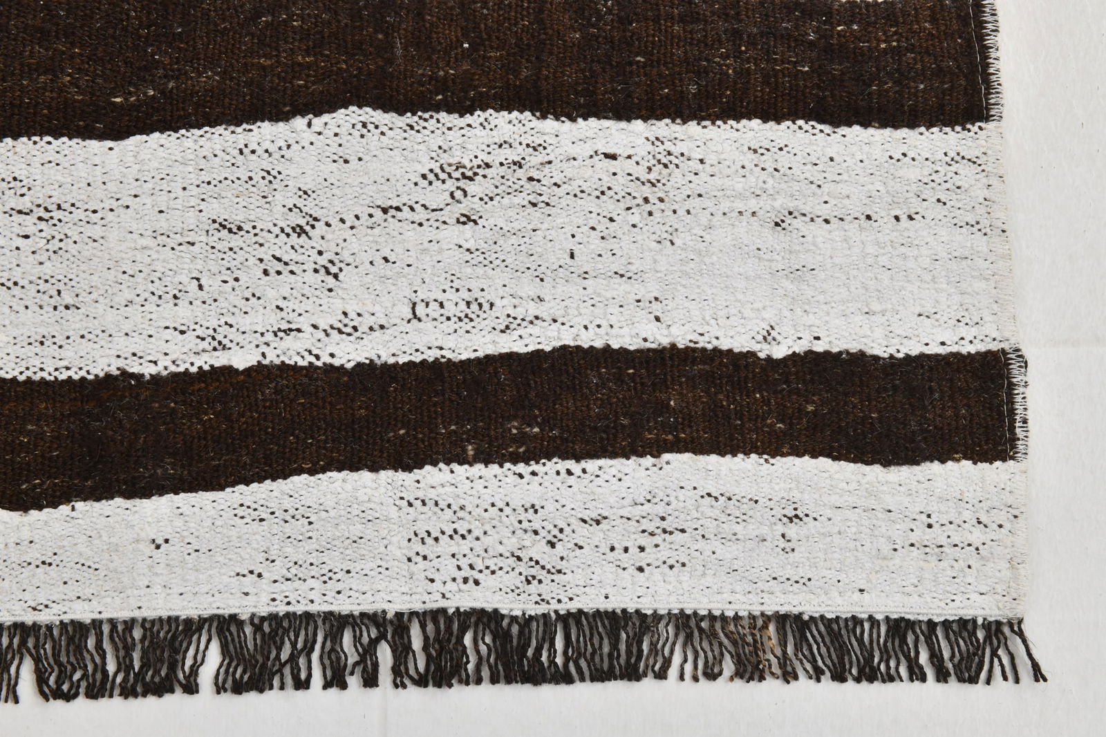 2'3'' x 7'10'' Turkish Vintage Hemp Rug - 53427 - 17