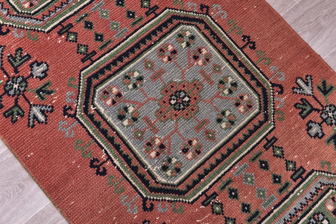 2'6'' x 11'5'' Turkish Vintage Runner Rug - 244686 - 6