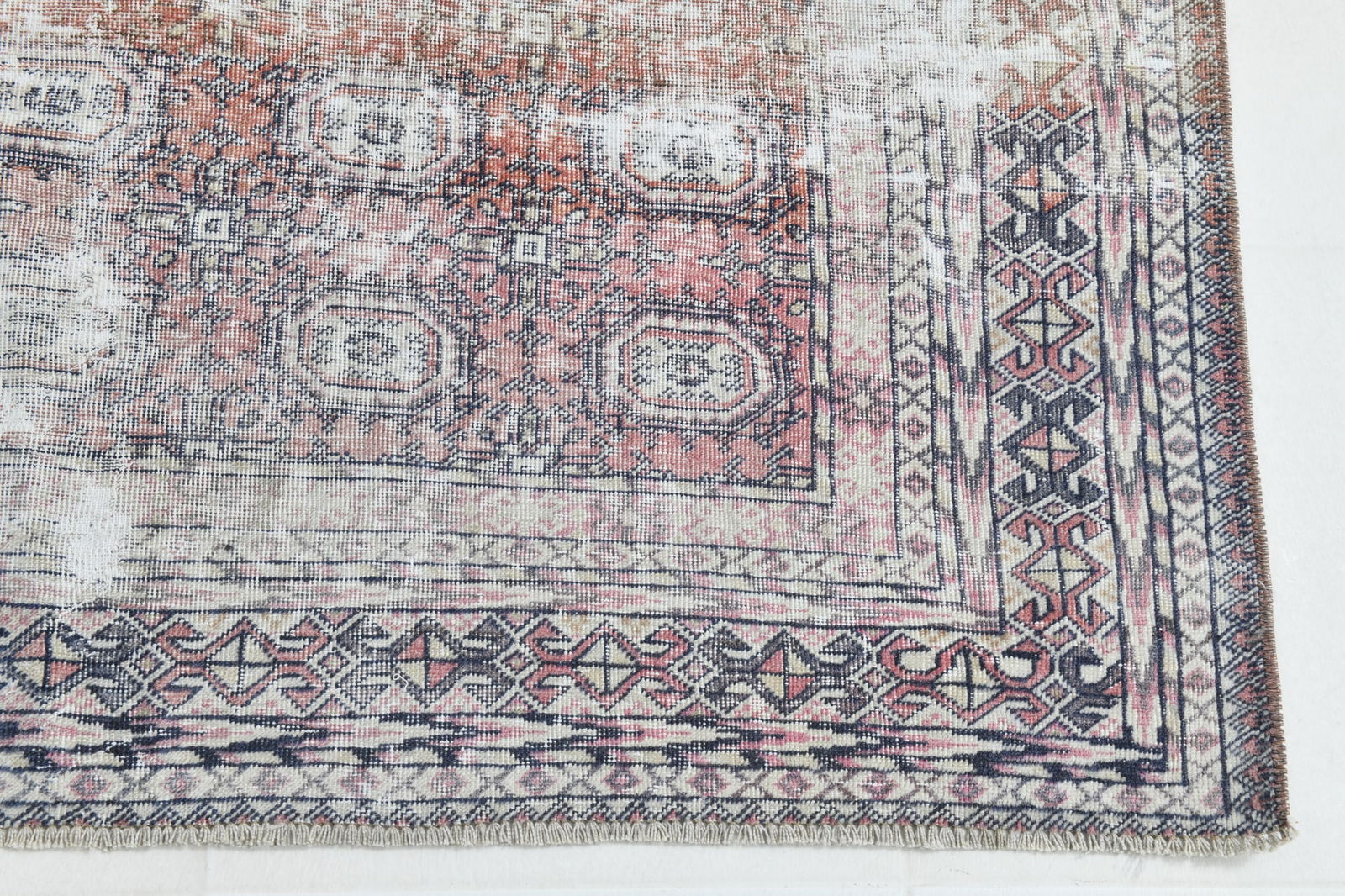 4'11'' x 6'11'' Handmade Vintage Wool Rug - 22483 - 14