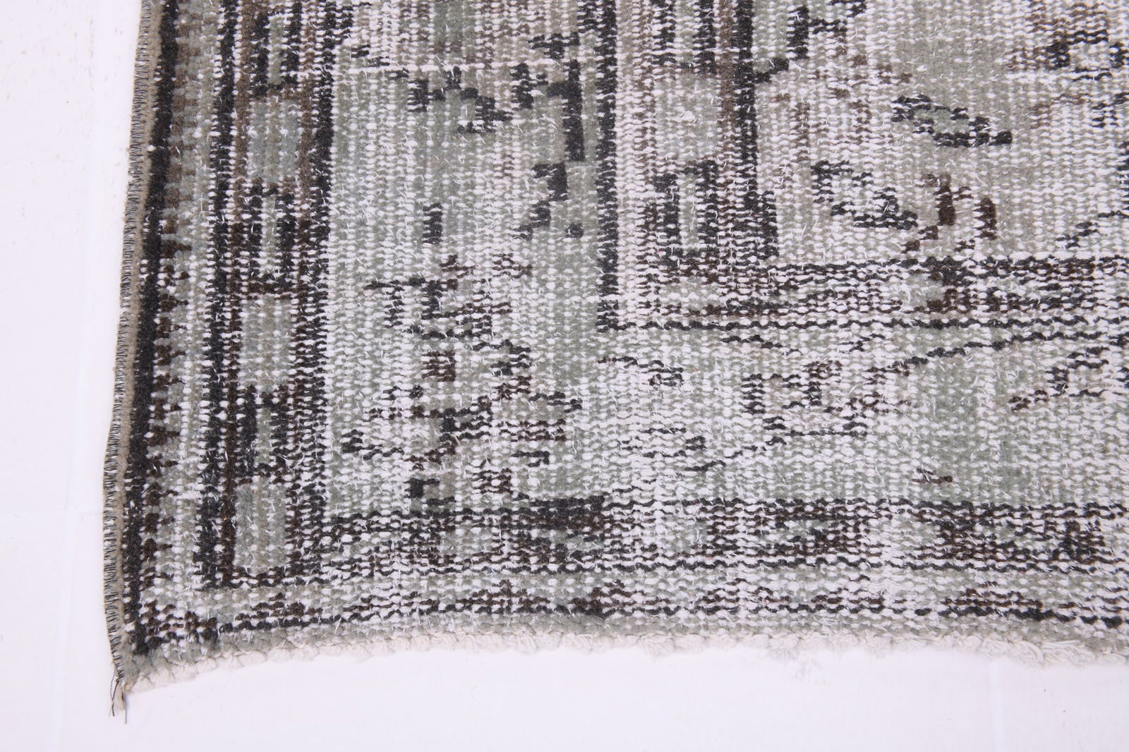 5'8'' x 8'6'' Handmade Vintage Wool Rug - 4317 - 13