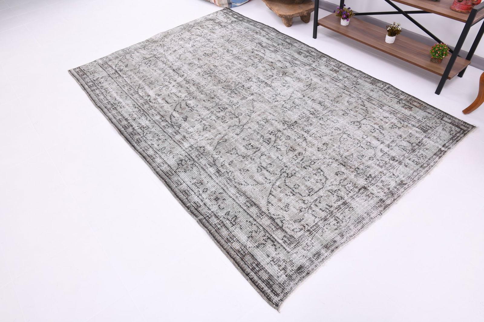 5'8'' x 8'6'' Handmade Vintage Wool Rug - 4317 - 6
