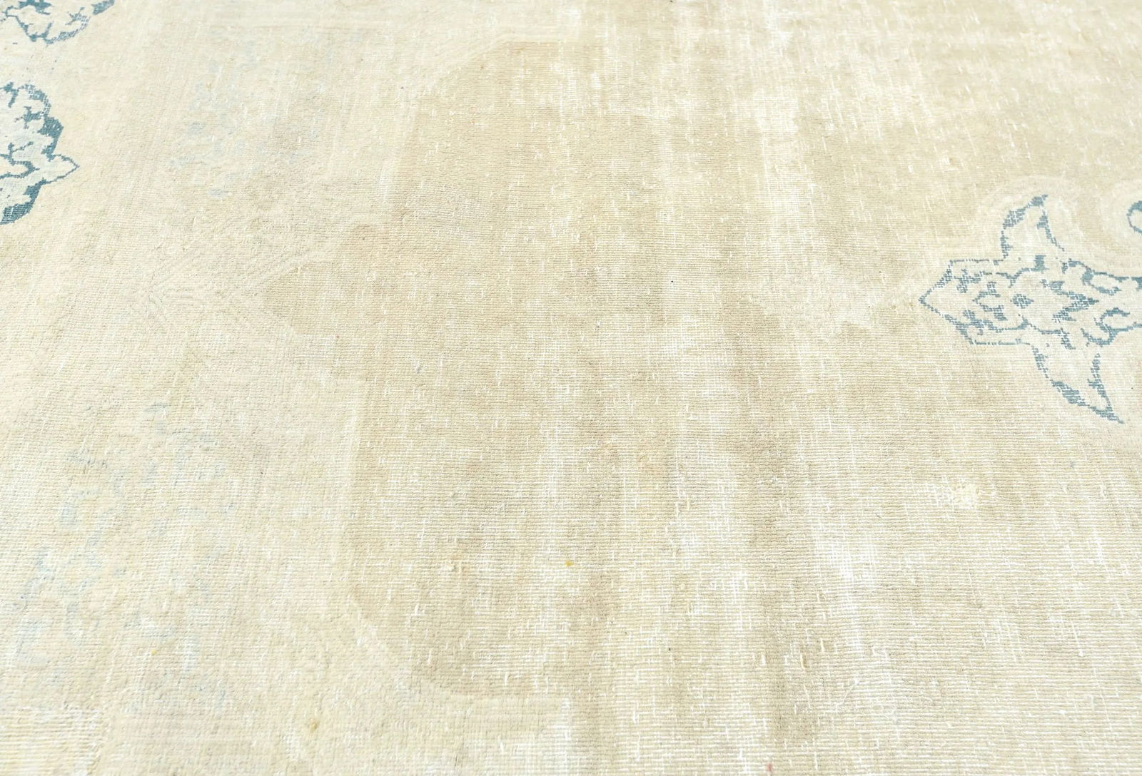 Muted Beige Floral 6X8 Distressed Vintage Oriental Rug - 6