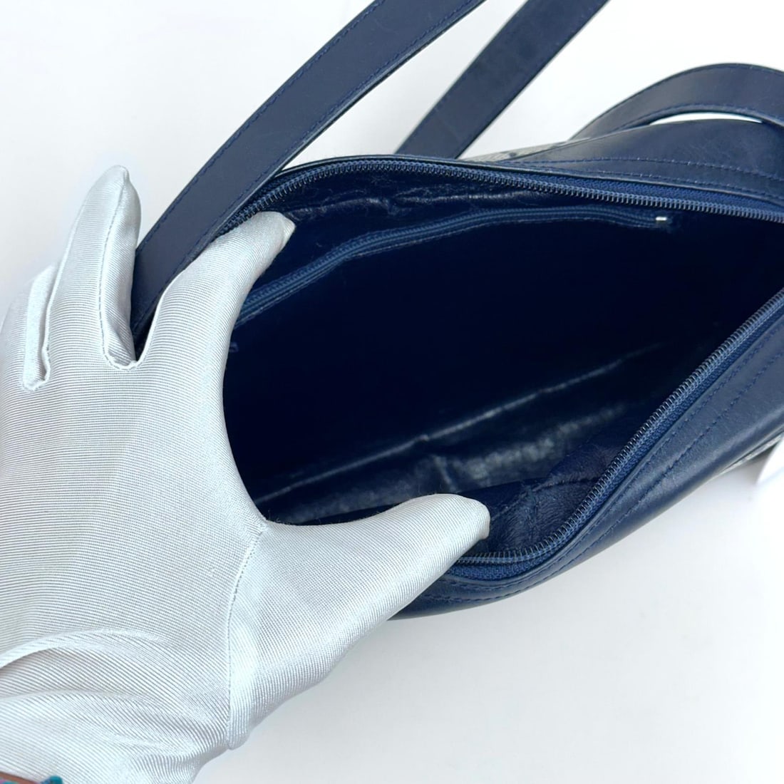 GUCCI Horsebit Vintage Messenger Bag in GG Supreme Canvas and Blue Leather - 11