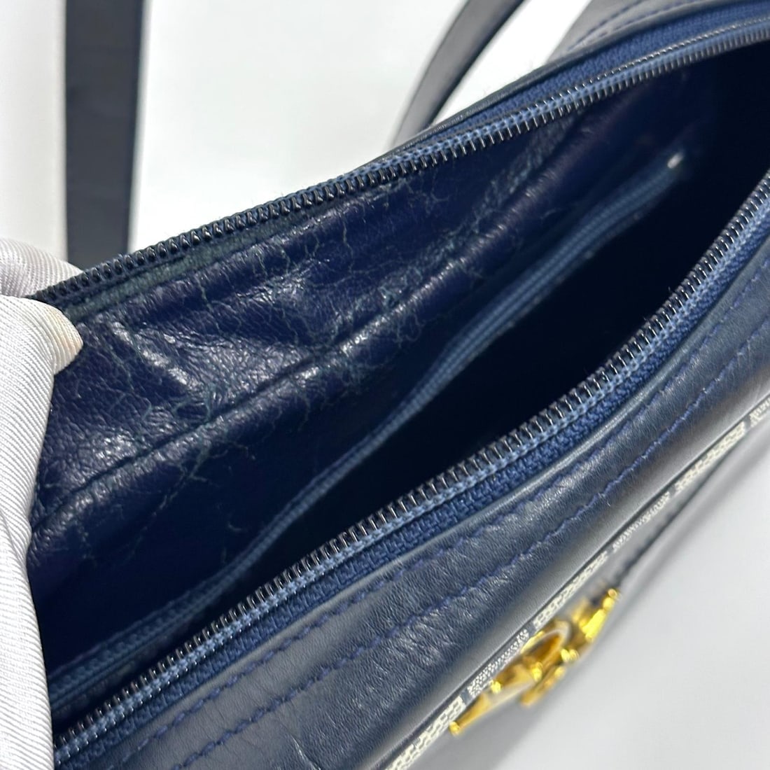 GUCCI Horsebit Vintage Messenger Bag in GG Supreme Canvas and Blue Leather - 12