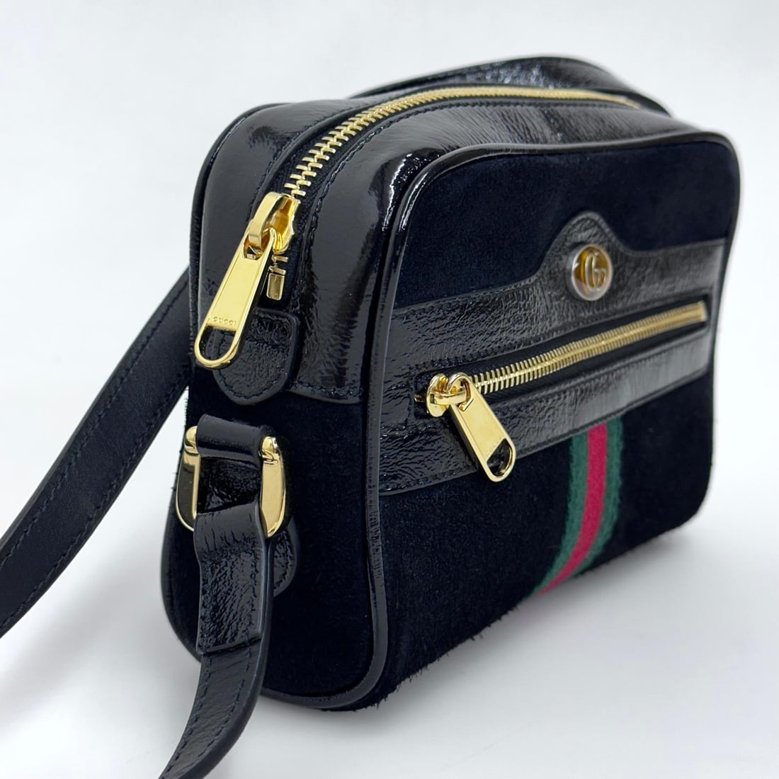 GUCCI Ophidia Small Camera Bag in Black Suede and Patent Leather. - 3