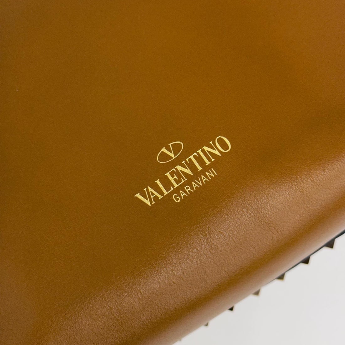 VALENTINO Rockstud Shopping Bag in Biscuit Leather with Platinum Studs - 8