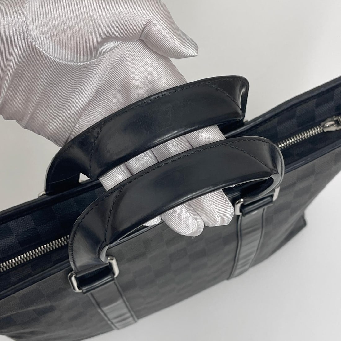 LOUIS VUITTON Document Bag in Damier Graphite - 4