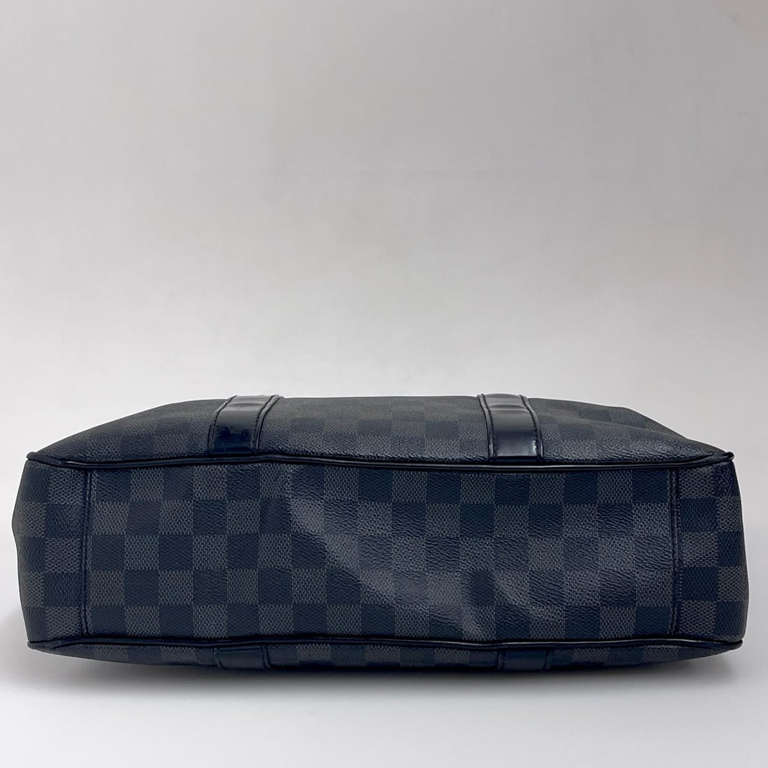 LOUIS VUITTON Document Bag in Damier Graphite - 6