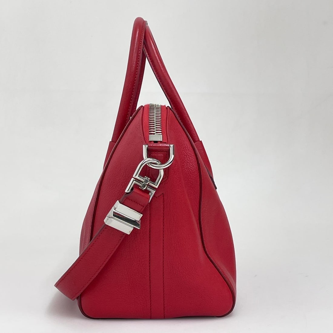 GIVENCHY Antigona Small Bag in Red Leather - 2